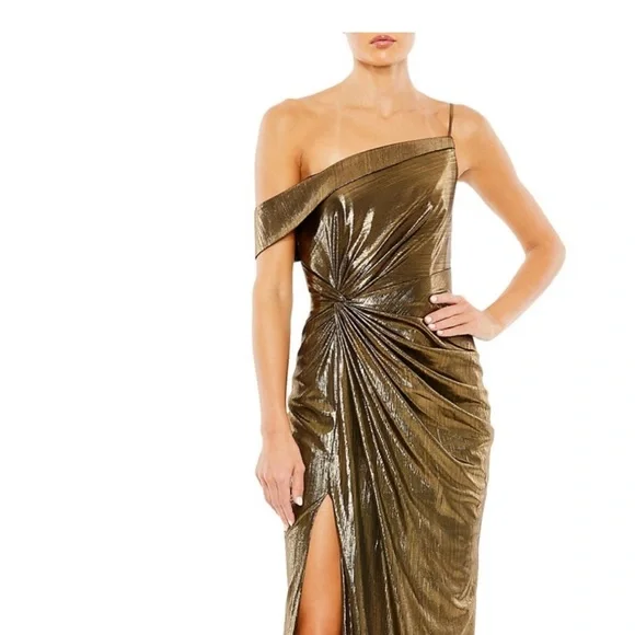 Mac Duggal Metallic Off the Shoulder Gown